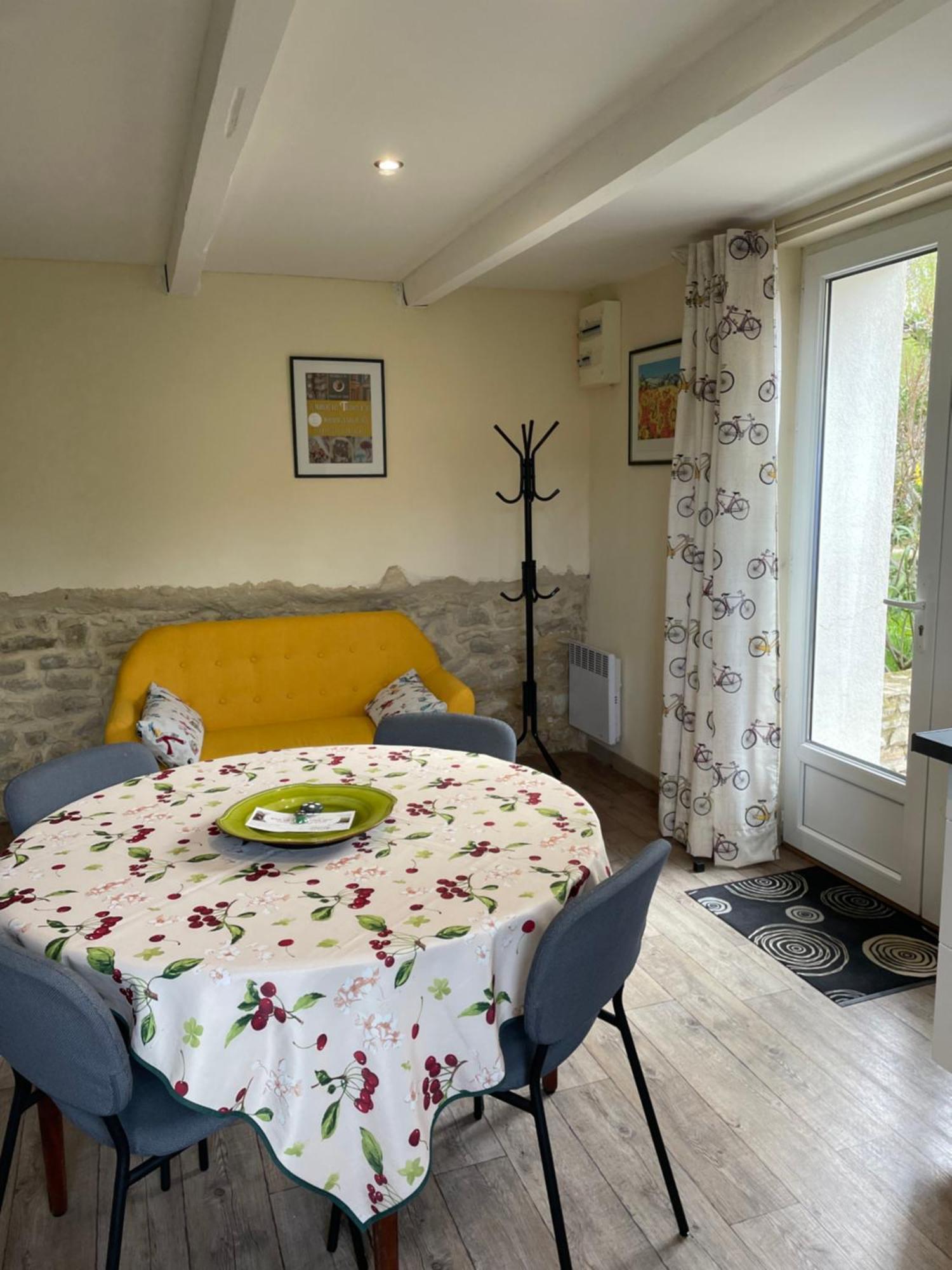 La Gente Villa Pernes-les-Fontaines Exteriör bild